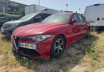  Voir d&eacute;tails -Alfa romeo Giulia 2.2 JTD 160ch Super AT8 MY22 S&S 4p 1�re &agrave; Tresses (33)