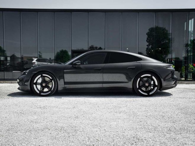 Porsche Taycan Turbo RearAxle 2nd Display 21' Alu Matri Gris Vulcano Grey de 