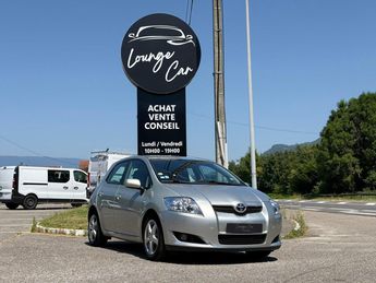  Voir d&eacute;tails -Toyota Auris 90 D-4D FAP Active &agrave; Challes-les-Eaux (73)