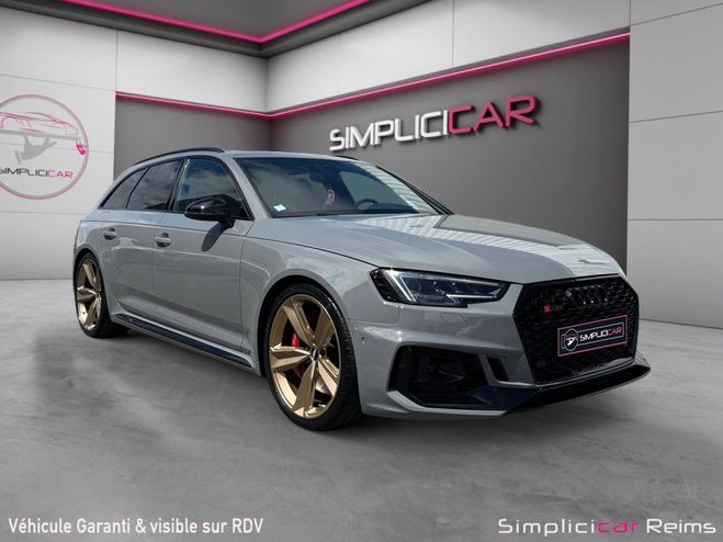 Audi RS4 AVANT QUATTRO 2.9 TFSI V6 450 CH TIPTRON Gris Clair de 2018