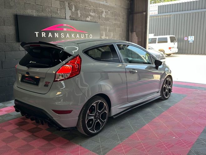 Ford Fiesta ST200 1.6 EcoBoost 200 / RADAR ARRIERE / Gris de 2016