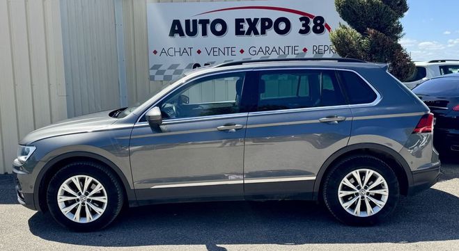Volkswagen Tiguan 2.0 TDI 150 DSG CONFORTLINE 2019 153000  Gris de 2019