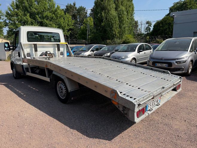 Iveco Daily 35S16 2.3 Multijet 163CV Blanc de 2020