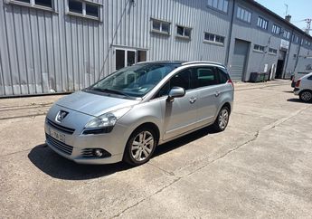  Voir d&eacute;tails -Peugeot 5008 1.6 hdi 112 allure gps toit pano bluetoo &agrave; Corbeil-Essonnes (91)