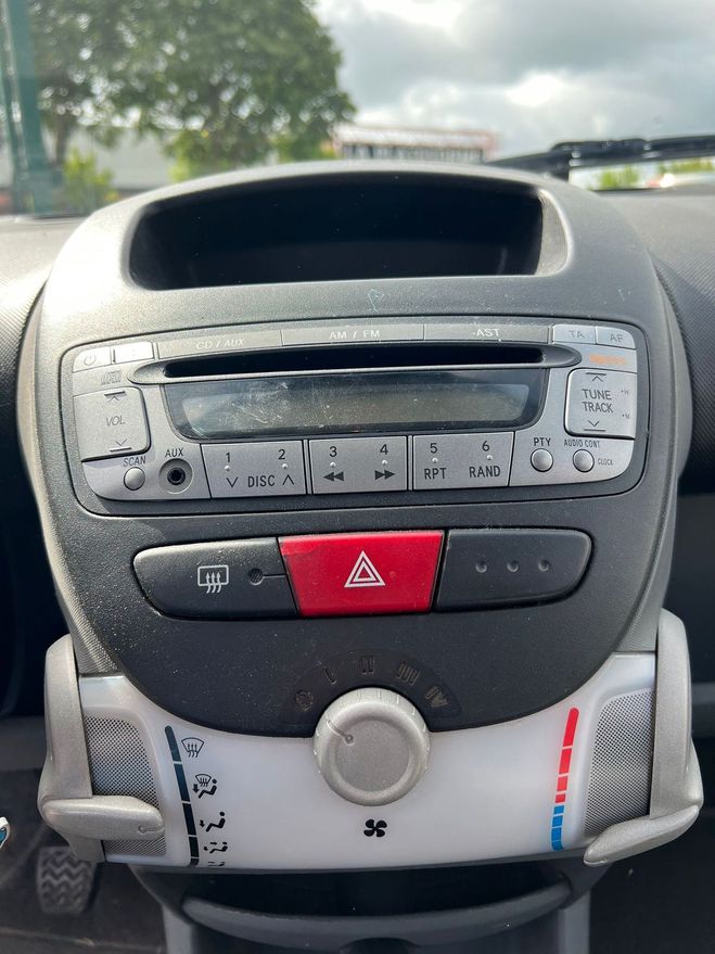 Peugeot 107 (2) 1.0 URBAN FAIBLE KM BELLE CITADINE R Blanc de 2007