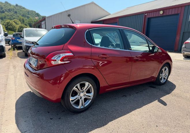Peugeot 208 ALLURE BlueHDi 92ch -garantie 12 mois- Rouge de 2013