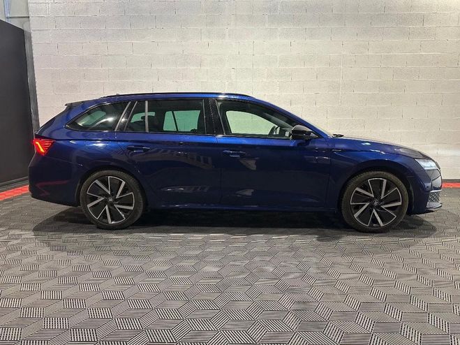 Skoda Octavia COMBI 2.0 TDI 150 SPORT LINE 4X2 DSG BVA Bleu de 2025