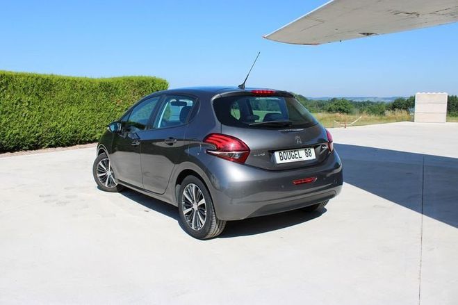 Peugeot 208 II ACTIVE 82 CV GPS MIROR LINK CAM�RA MP Gris de 2018