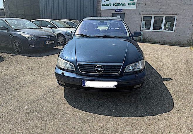 Opel Omega 2.5 DTI150 24V ELEGANCE BA Bleu de 2002