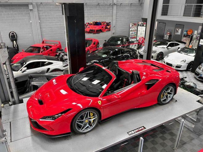 Ferrari F8 Tributo SPIDER ? TVA apparente passenger display Rosso Corsa de 2025
