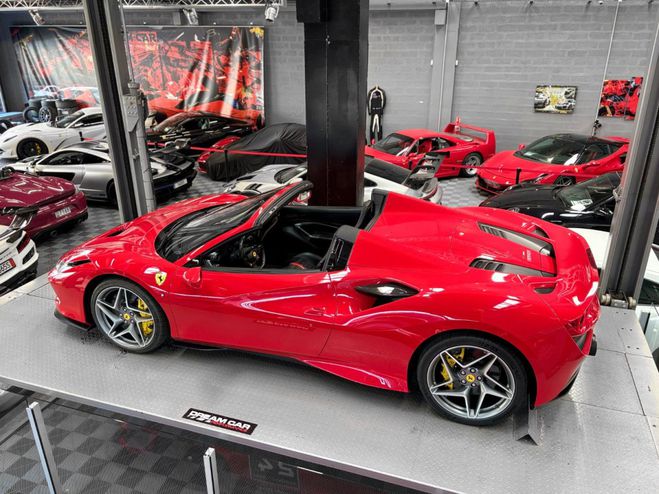Ferrari F8 Tributo SPIDER ? TVA apparente passenger display Rosso Corsa de 2025