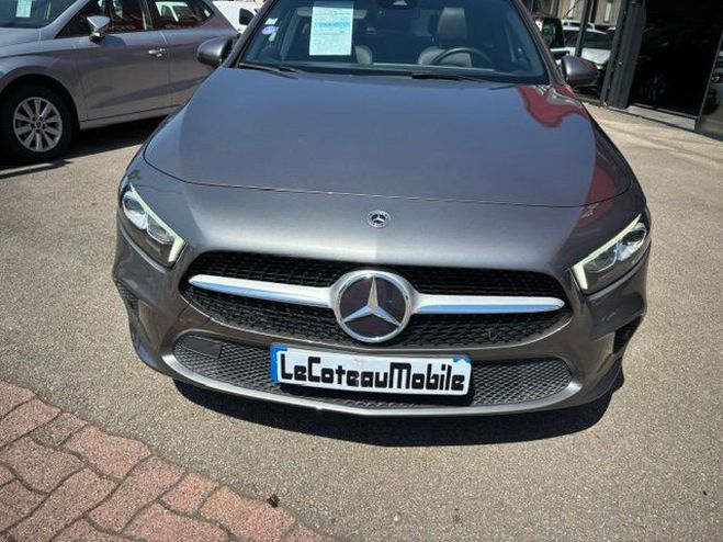 Mercedes Classe A A180 BUSINESS LINE 136 CV TOIT OUVRANT GRIS FONCE de 2021