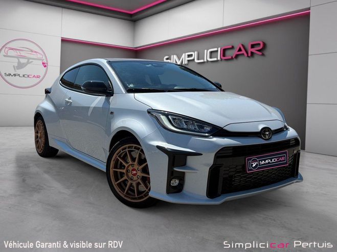 Toyota Yaris GR 1.6L Track 261 cv toit carbone full e Blanc de 2023