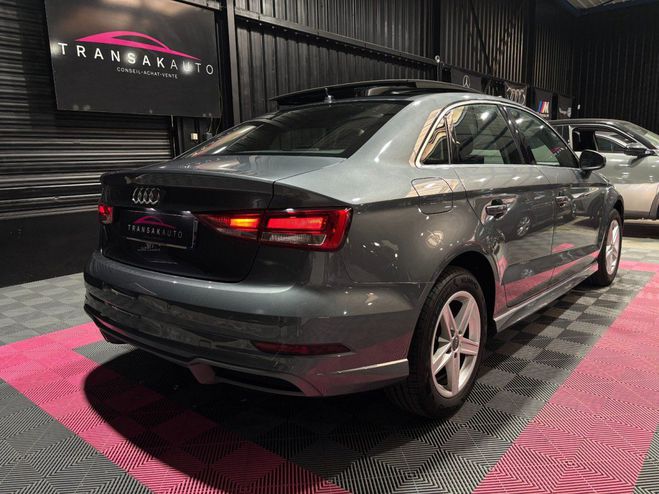 Audi A3 BERLINE 1.6 TDI 116 S Line Toit Ouvrant Gris de 2017