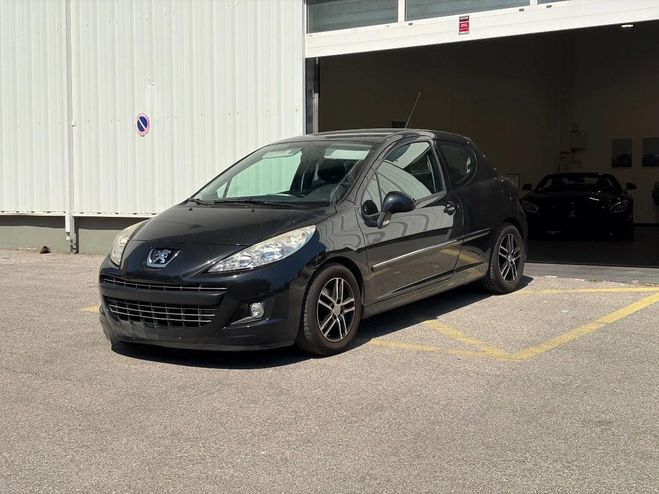 Peugeot 207 1.4 VTI 95 FINITION ACTIVE/CLIMATISATION Noir de 2011