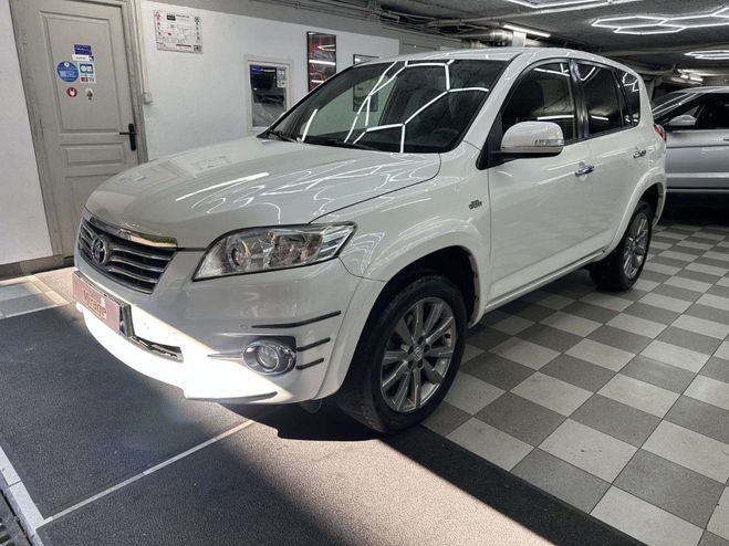 Toyota RAV 4 4 2.2 D4 LOUNGE 150CV BVA6 blanc metal de 2012