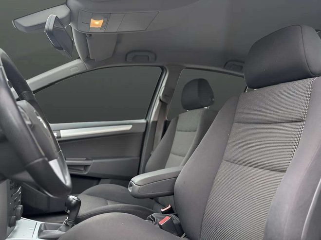 Opel Astra 1.7 CDTI110 COSMO ECOF 5P GRIS F de 2009