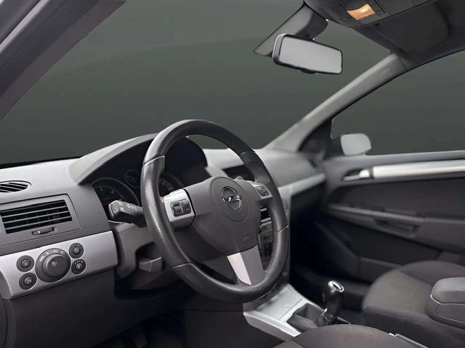 Opel Astra 1.7 CDTI110 COSMO ECOF 5P GRIS F de 2009