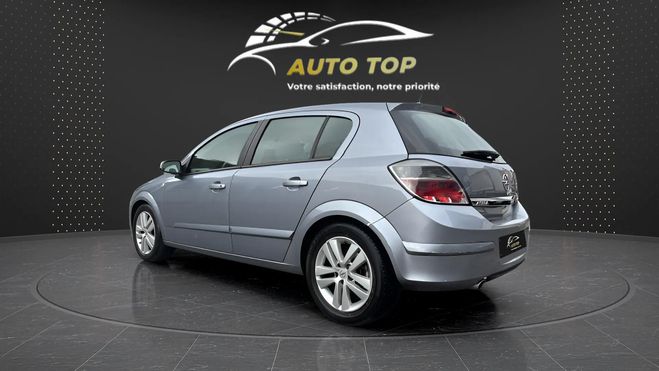 Opel Astra 1.7 CDTI110 COSMO ECOF 5P GRIS F de 2009