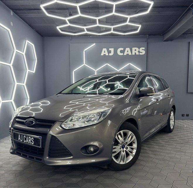 Ford Focus sw 1.6 tdci 95ch 1ere main distri neuve  Beige de 2014
