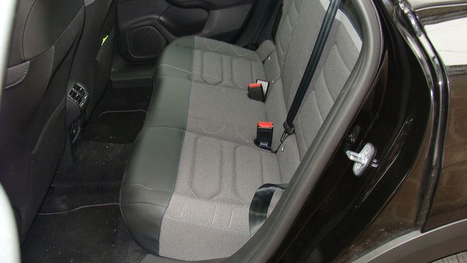 Citroen C4  essence micro hybride  de 2024