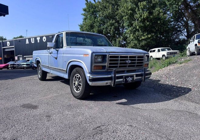 Ford F150 F bullnose 5.0 v8  de 1982