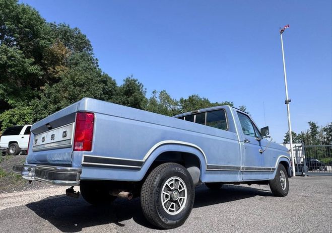 Ford F150 F bullnose 5.0 v8  de 1982
