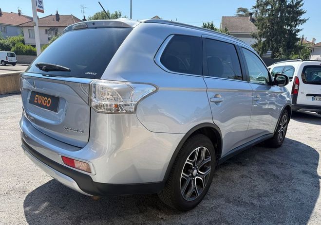 Mitsubishi Outlander 2.2 DID 150 CH INVITE 4Wd Gris de 2015
