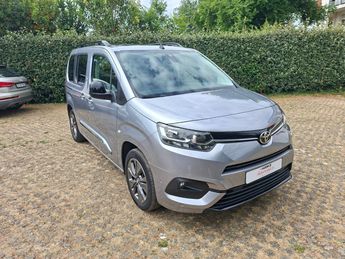  Voir d&eacute;tails -Toyota Proace city verso medium 1.5 L 130CV D-4D BVA E &agrave; Saint-Paul-l�s-Dax (40)
