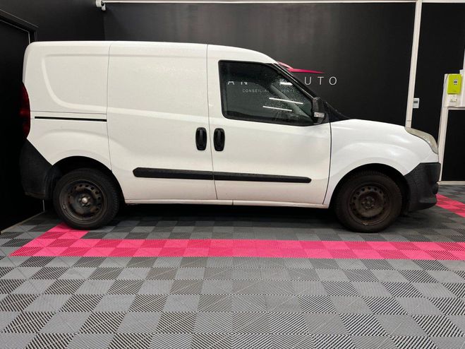 Fiat Doblo 1.3 jtd 90cv - entretien a jour Blanc de 2014