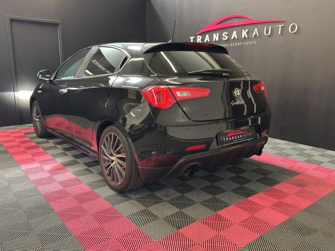 Alfa romeo Giulietta 1750 tbi 240ch quadrifoglio verde - seco Noir de 2014