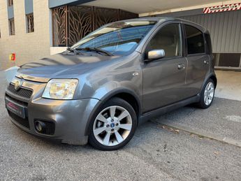  Voir d&eacute;tails -Fiat Panda 1.4l 100cv 16V Sport &agrave; Nice (06)