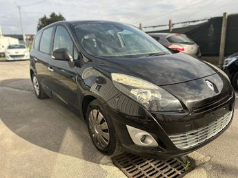  Voir d&eacute;tails -Renault Scenic Grand Business 2.0 ESSENCE 7 PLACES   &agrave; Avrainville (91)