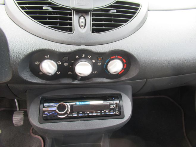 Renault Twingo 1.2 LEV 16V 75CH AUTHENTIQUE GRIS C de 2010