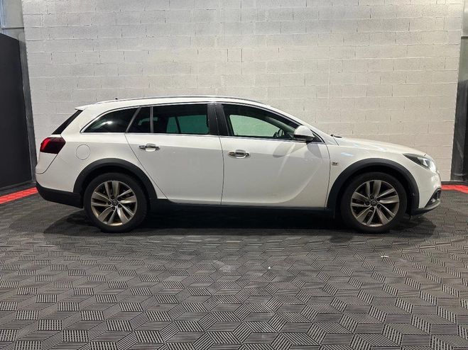 Opel Insignia GENERATION I COUNTRY-TOURER 2.0 CDTI 165 Blanc de 2014