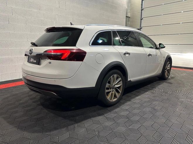 Opel Insignia GENERATION I COUNTRY-TOURER 2.0 CDTI 165 Blanc de 2014