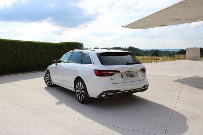 Audi A4 Avant 35 TDI BUISNESS LINE 163 CV GPS 3D Blanc de 2021