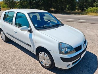  Voir d&eacute;tails -Renault Clio 1.4i &agrave; Brignoles (83)