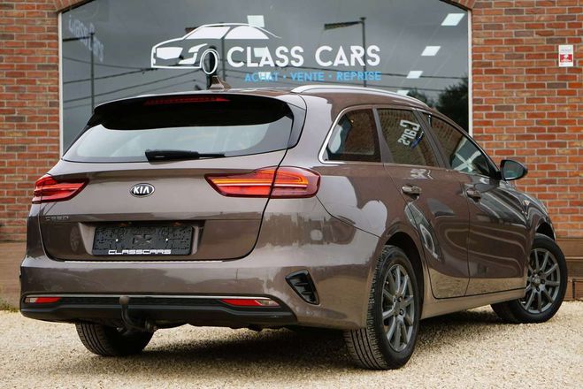 Kia Ceed d SW Ceed / 1.6 CRDi Navi Edition ISG CA Brun M�tallis� de 