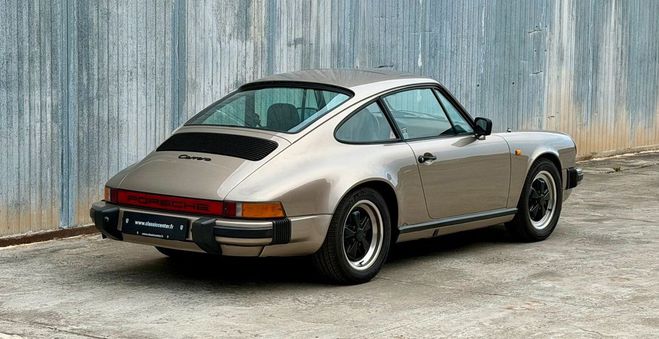 Porsche 911 Carrera 3.2 Coup� Platine Metallic Beige de 1984