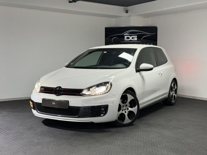 Volkswagen Golf 2.0 16V TSI - 210 - BV DSG 6 VI GTI BLANC de 2013