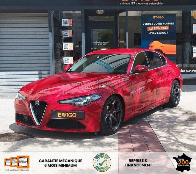 Alfa romeo Giulia 2.0 TB 200 LUSSO BVA CUIR SIEGES ELECTRI Rouge de 2017