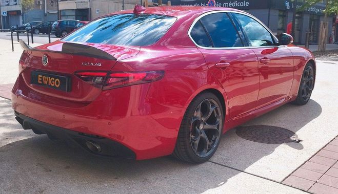 Alfa romeo Giulia 2.0 TB 200 LUSSO BVA CUIR SIEGES ELECTRI Rouge de 2017