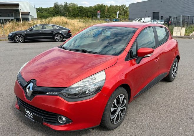 Renault Clio IV 0.9 ENERGY 90 CH Rouge de 2014