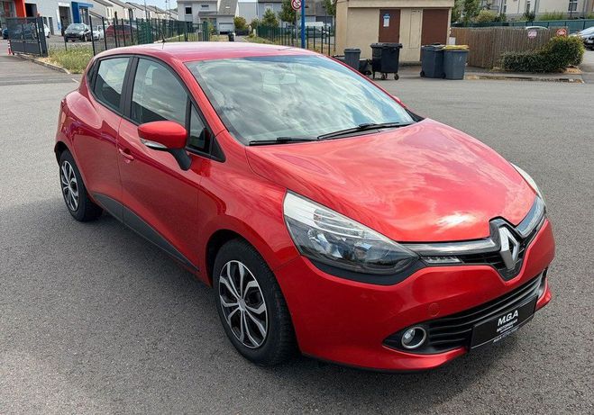 Renault Clio IV 0.9 ENERGY 90 CH Rouge de 2014