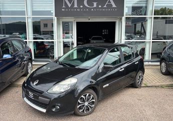  Voir d&eacute;tails -Renault Clio III 1.2 Dynamique 75 CH &agrave; Marange-Silvange (57)