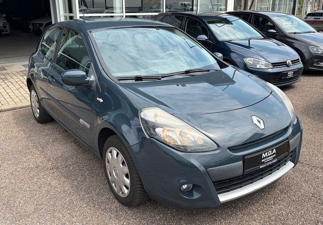 Renault Clio III 1.2 TOMTOM EDITION 75 CH Bleu de 2012