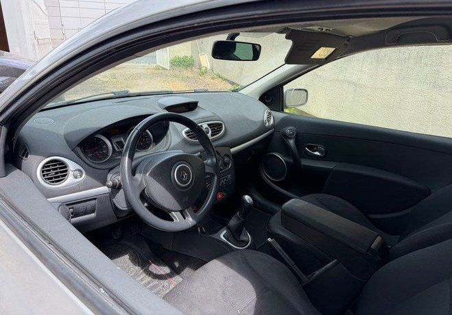 Renault Clio 3- 1.4i KILOM�TRAGE CERTIFI�- REVISE GAR  de 2008