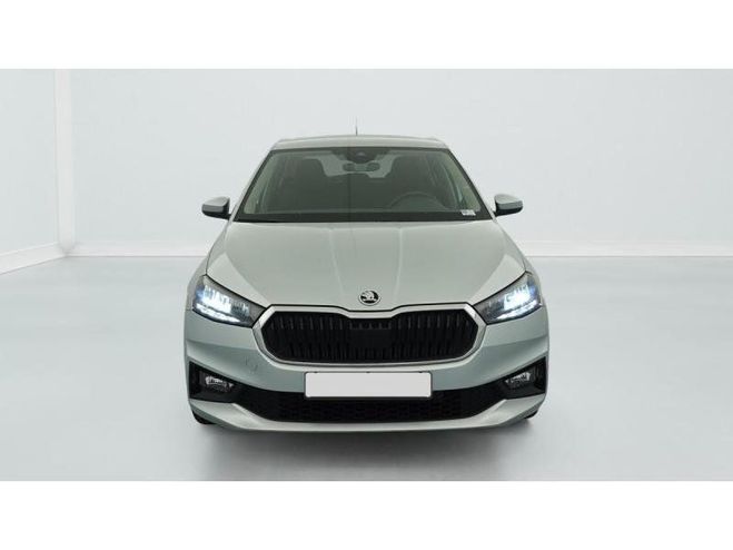 Skoda Fabia 1.0 MPI 80 CH BVM5 AMBITION Argent brillant m�tallis� de 2023