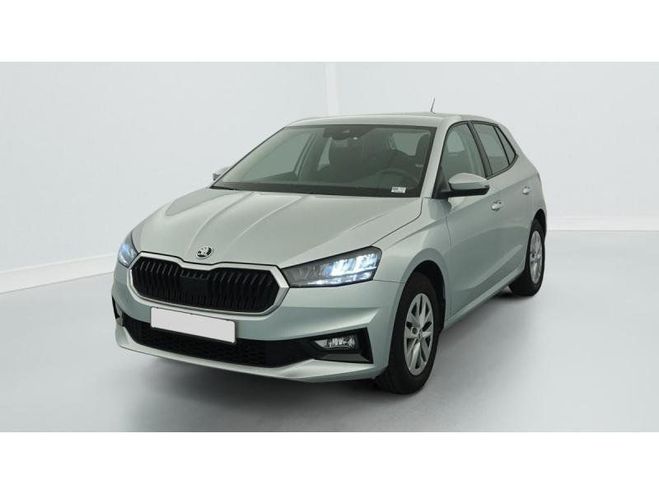 Skoda Fabia 1.0 MPI 80 CH BVM5 AMBITION Argent brillant m�tallis� de 2023
